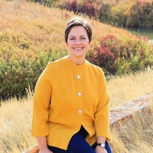 Meet your Posher, Stacy